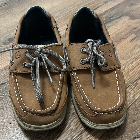 Casual Brown Boat Shoes with White Stitching - Picture 4 of 5
